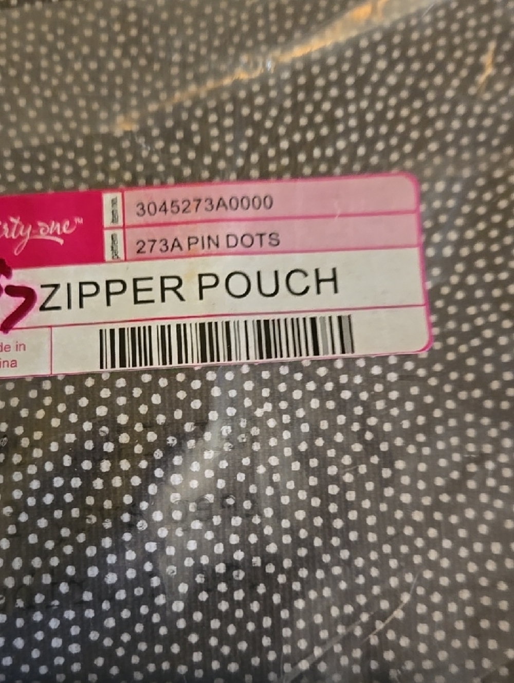 Thirty One - Zipper Pouch In Pin Dot Pattern - Picture 3 of 3
